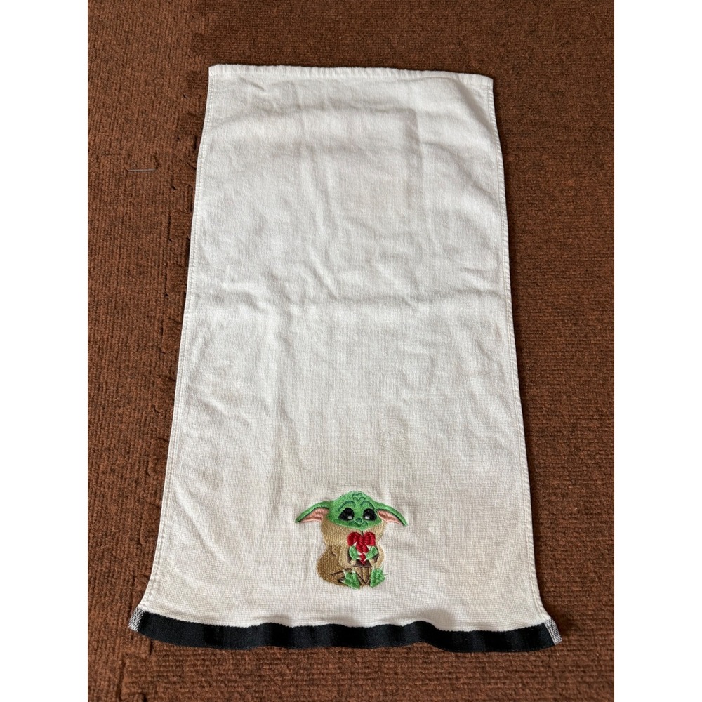 Star Wars Baby Yoda Grogu Hand Towel White Cotton Embroidered Heart Mandalorian